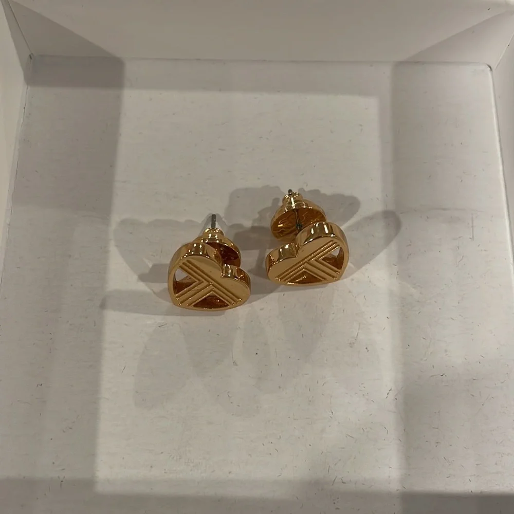 Tory Burch Adeline Fret Stud Earrings Gold hearts logo